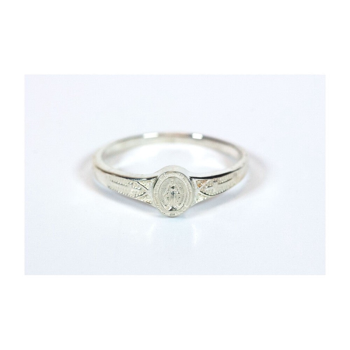 0511M - Miraculous Ring