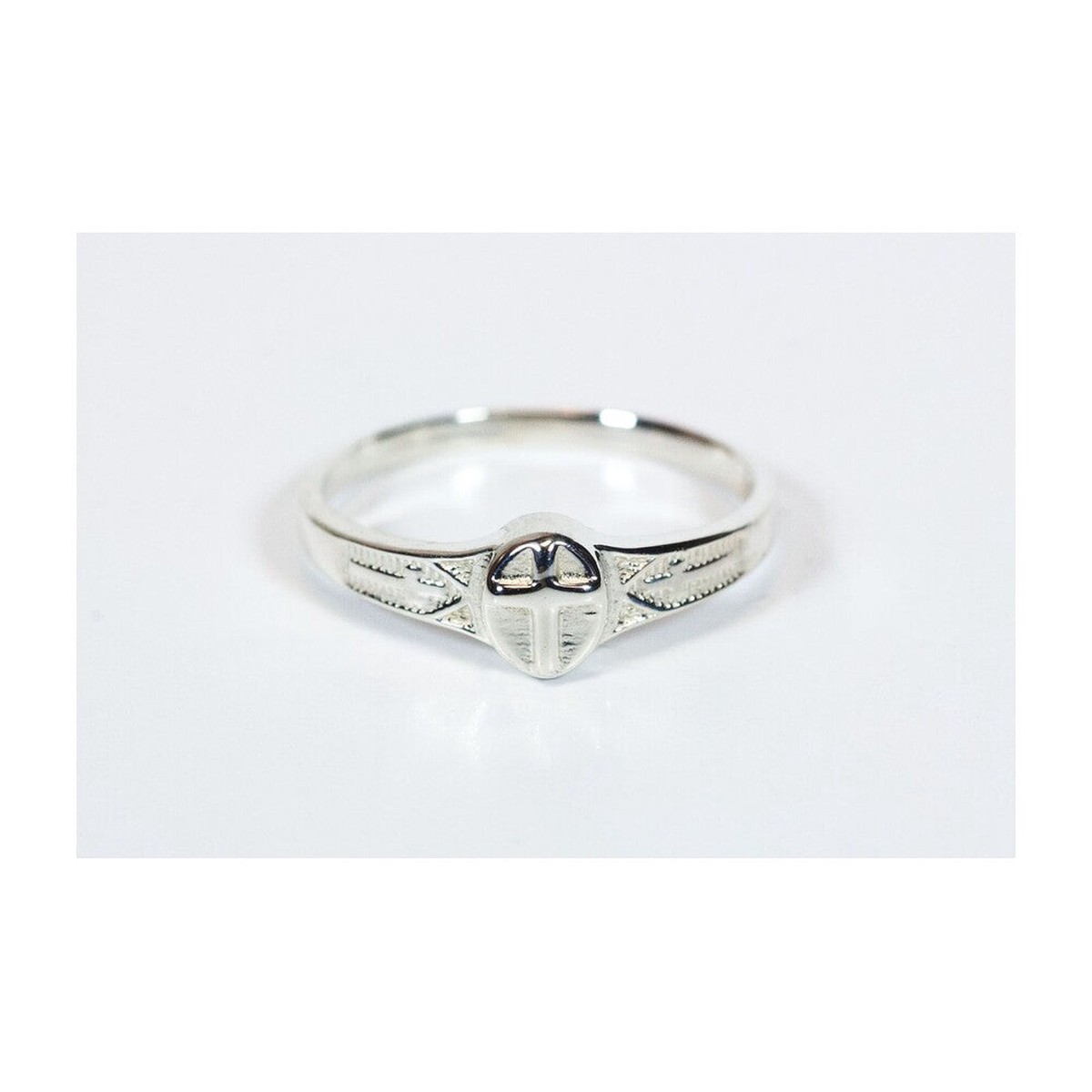 0512 - Cross Ring