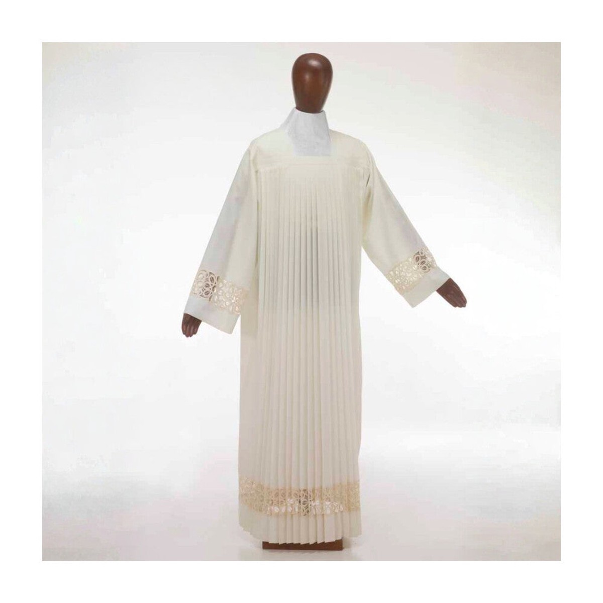 Pliss Cotta with Interlaced Geometric Lace Edition